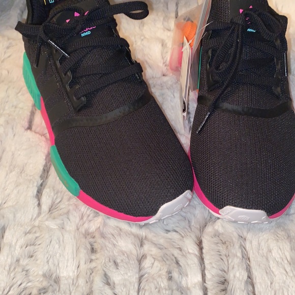 SOLD 🛑🛑 Brand new Adidas NMD womens Size 8 - Picture 5 of 7